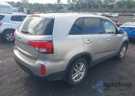 2015 Kia Sorento Lx z USA, uszkodzony, nr VIN 5XYKTCA61FG607757
